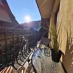 Goscinne Malgorzata I Piotr Bobek 3* Закопане